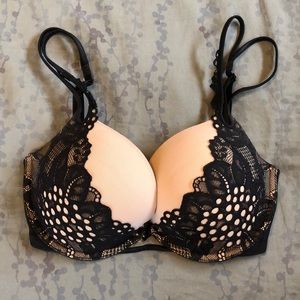 VICTORIA SECRET VERY SEXY PUSH-UP